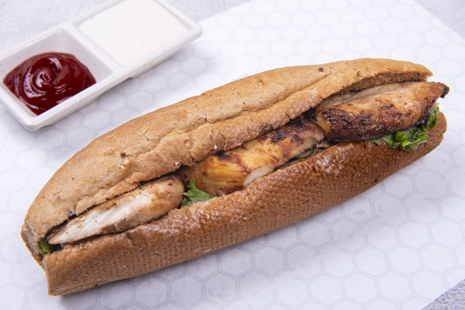 Grilled Chicken with Baguettes