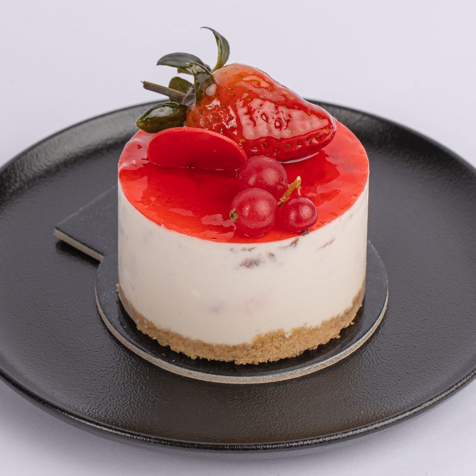 STRAWBERRY CHEESE CAKE