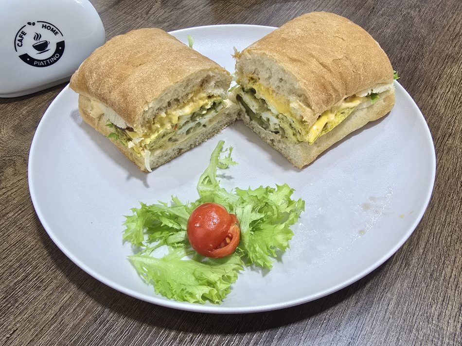 OMELET WITH CIABATTA CHEESE