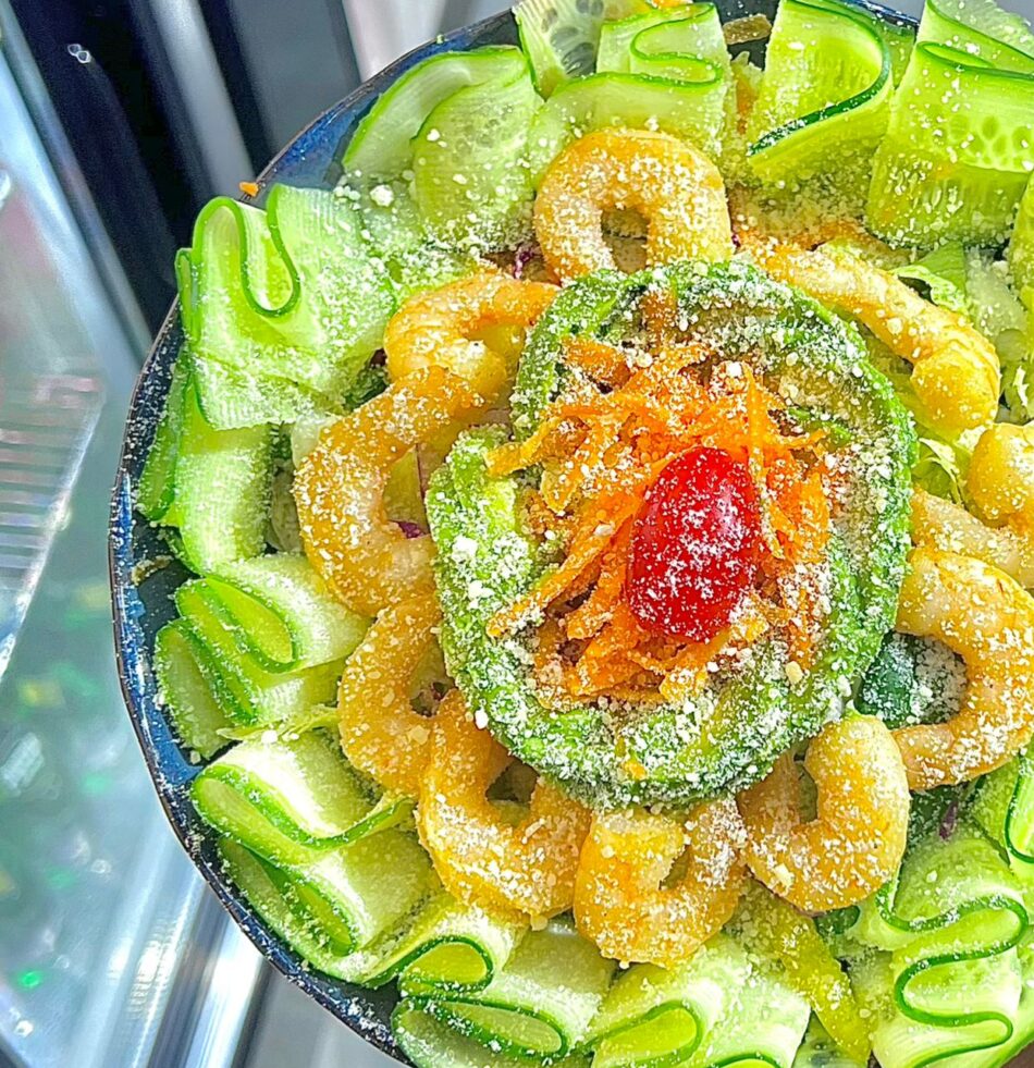 AVOCADO & PRAWN